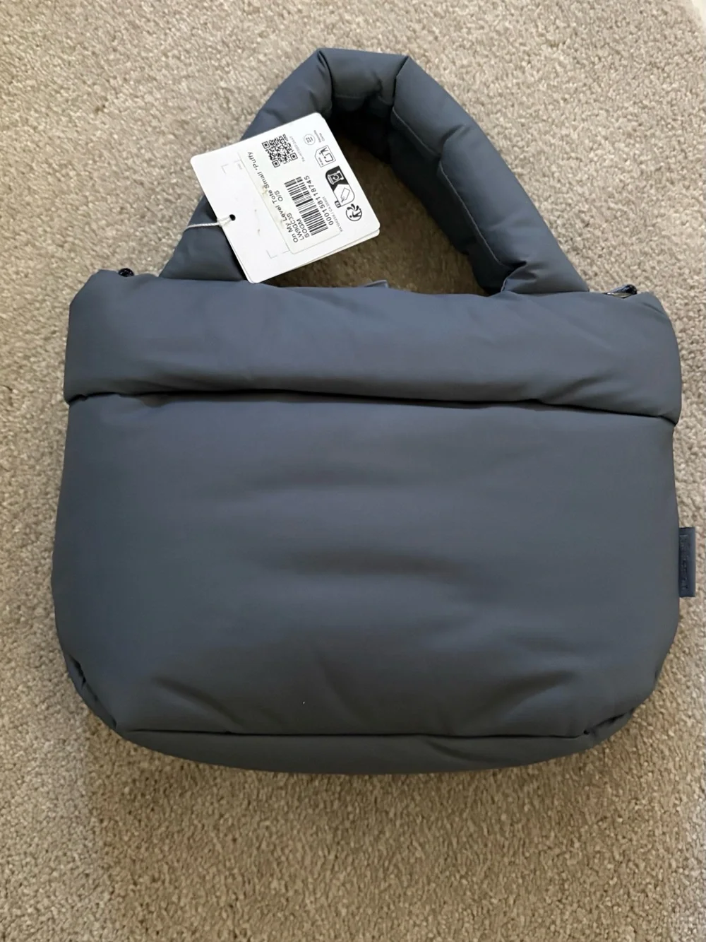 Lululemon. on my level tote small puffy 3L NWT SOGM